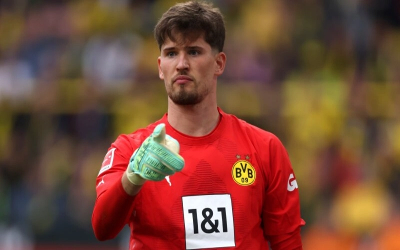 Gregor Kobel người gác đền số một tại đội hình Dortmund